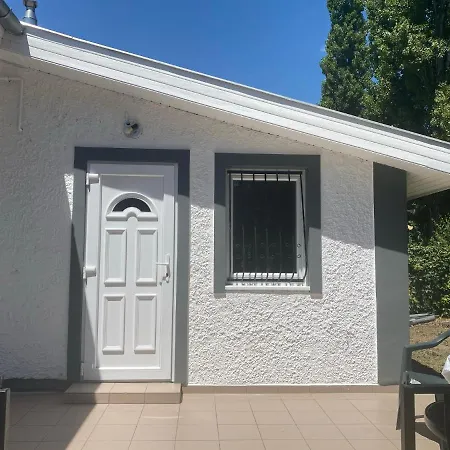 Apartmanhaz Nyaraló *
