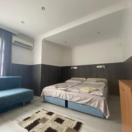 Apartmanhaz Nyaraló *