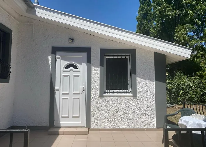 Apartmanhaz בית נופש *