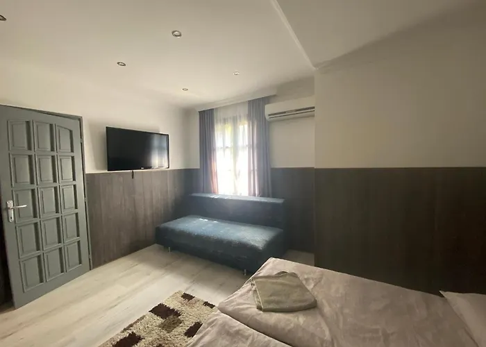 Apartmanhaz באלאטונפורד